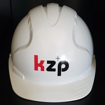 Schutzhelm mit Logo auf Front