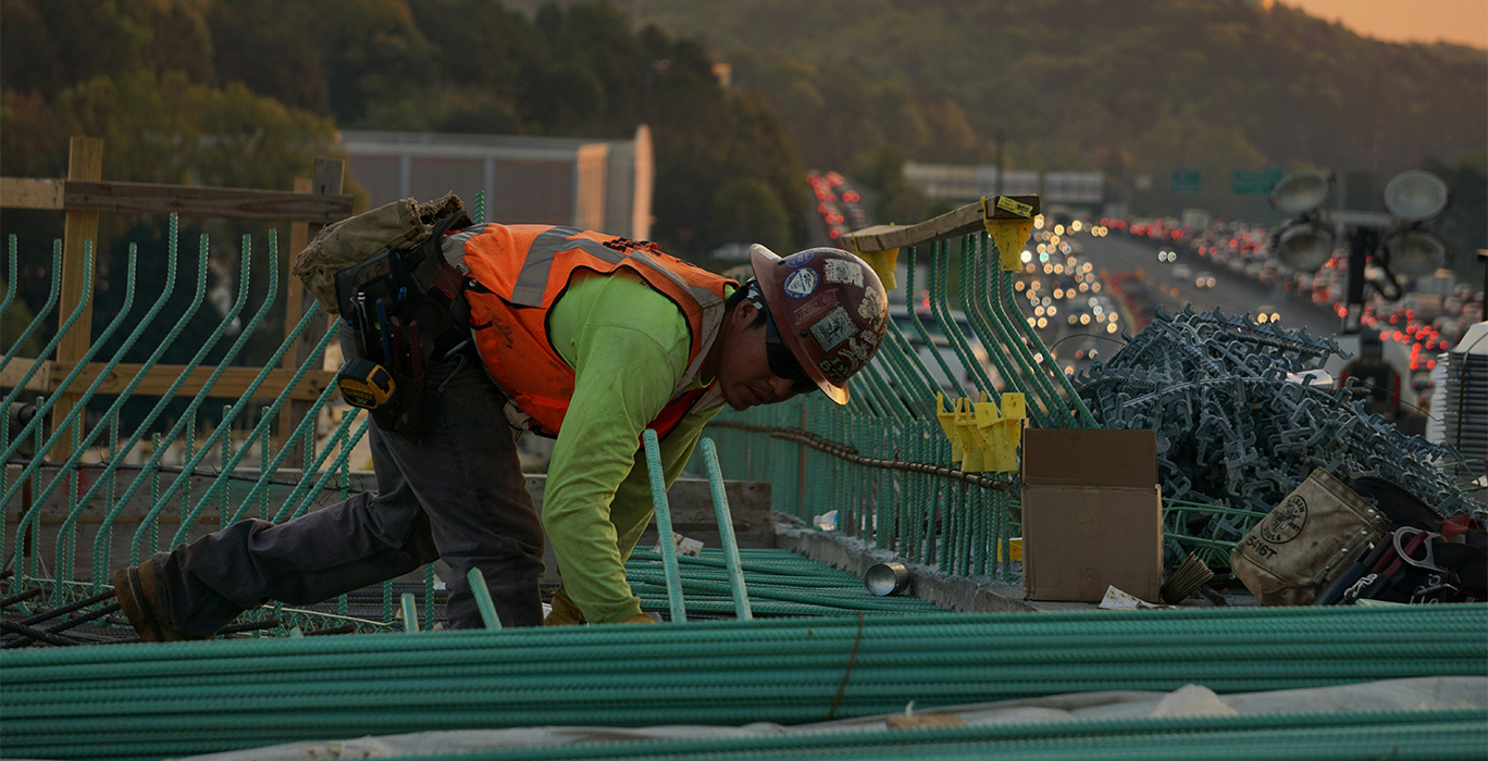 Hitzeschutz: Wie Sie sich bei extremen Temperaturen richtig kleiden und schützen   Hitzeschutz: Wie Sie sich bei extremen Temperaturen richtig kleiden und schützen
