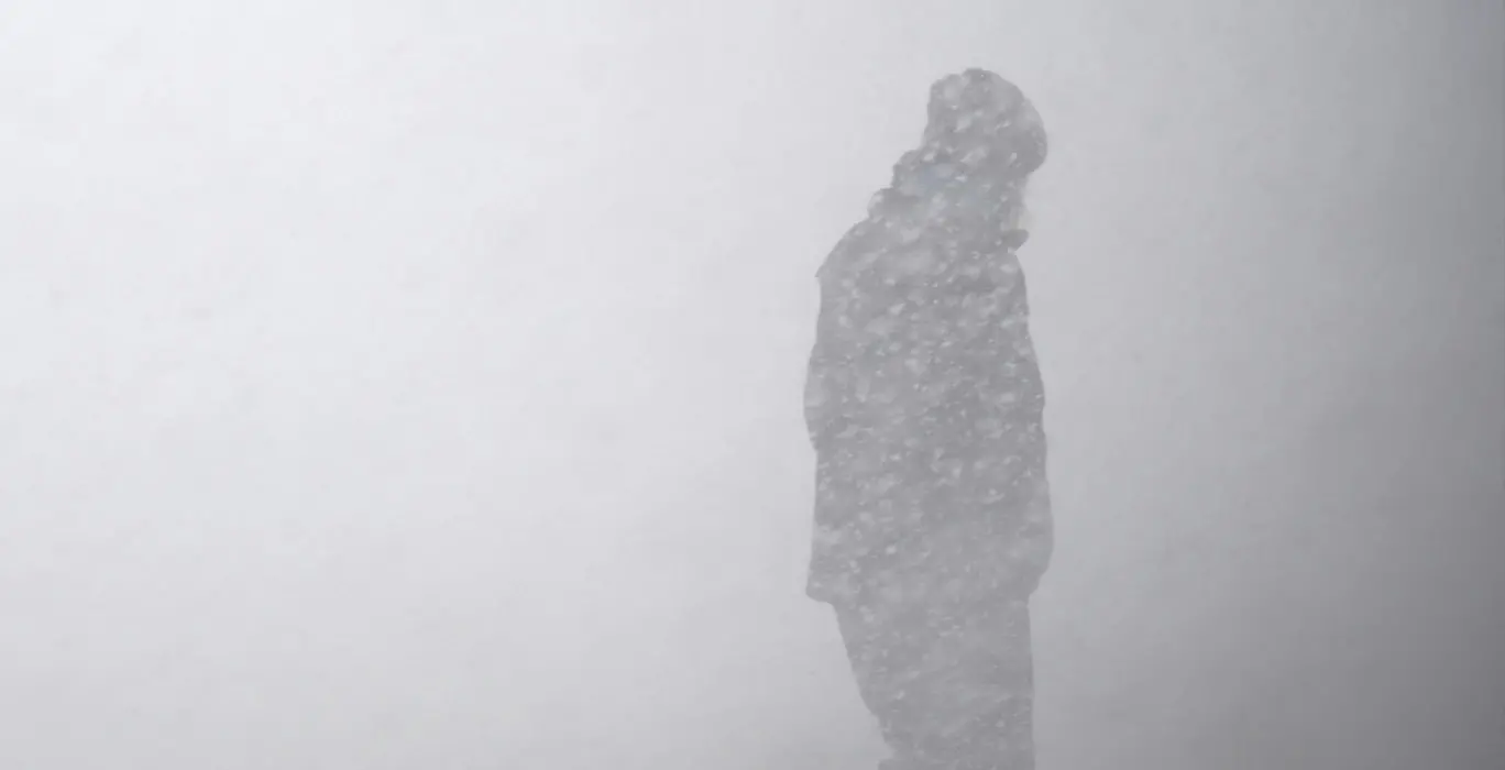 Kälteschutzbekleidung im Winter: So bleiben Sie warm und sicher bei eisigen Temperaturen Kälteschutzbekleidung im Winter: So bleiben Sie warm und sicher bei eisigen Temperaturen